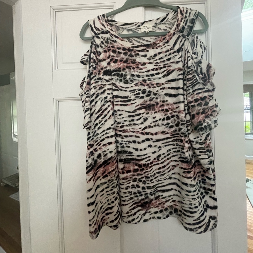 Pink black and white top with open shoulder and arm Worn1x.